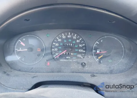 1997 Geo Prizm z USA, uszkodzony, nr VIN 1Y1SK5264VZ444899